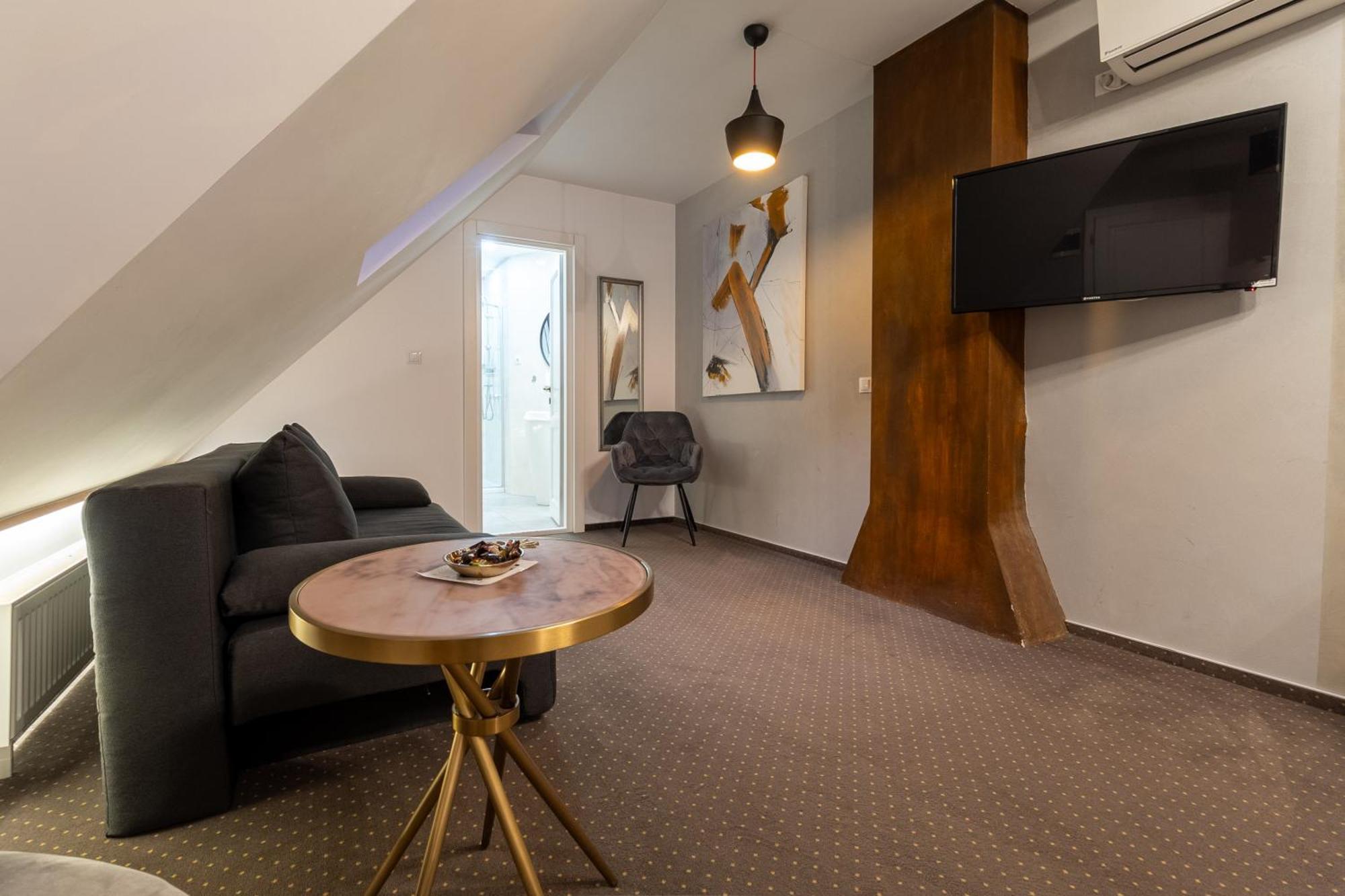 Lumiere House Sibiu Hotel Екстериор снимка